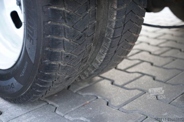 Koelwagen met geïsoleerde laadbak IVECO DAILY 35-130 / CH?ODNIA / AGREGAT CARRIER PULSOR