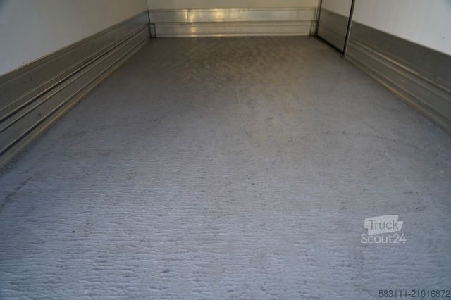 Koelwagen met geïsoleerde laadbak IVECO DAILY 35-130 / CH?ODNIA / AGREGAT CARRIER PULSOR