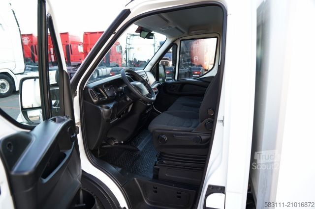 Koelwagen met geïsoleerde laadbak IVECO DAILY 35-130 / CH?ODNIA / AGREGAT CARRIER PULSOR