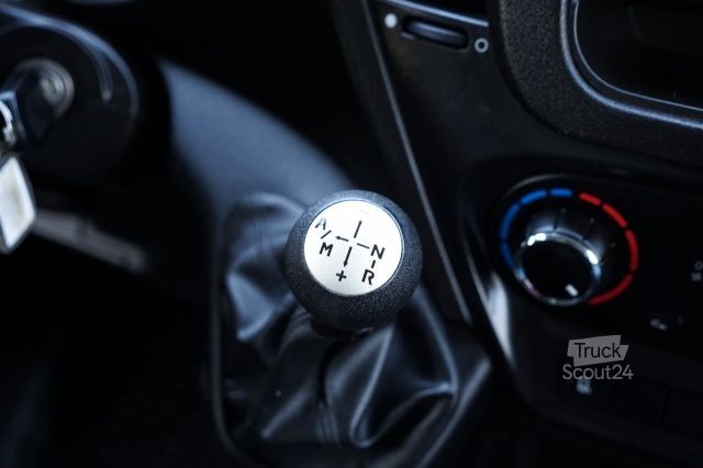 Koelwagen met geïsoleerde laadbak IVECO DAILY 35-130 / CH?ODNIA / AGREGAT CARRIER PULSOR