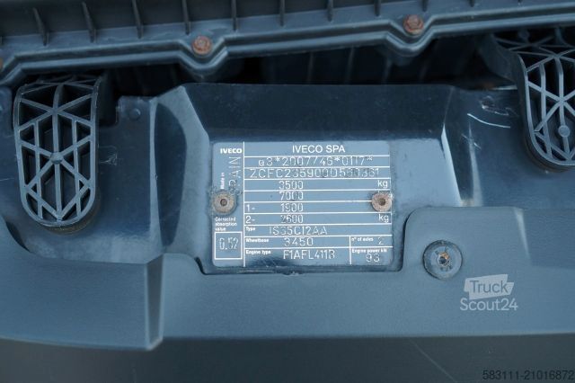 Koelwagen met geïsoleerde laadbak IVECO DAILY 35-130 / CH?ODNIA / AGREGAT CARRIER PULSOR