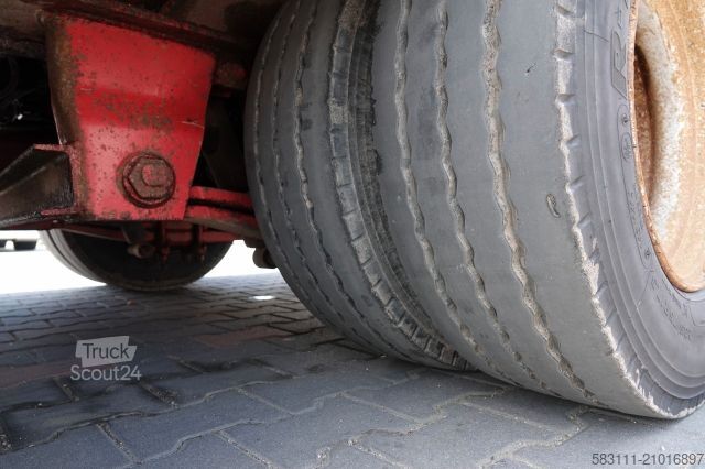 Низкорамный полуприцеп  LAWETA NISKOPODWOZIOWA / NAJAZDY HYDRAULICZNE /