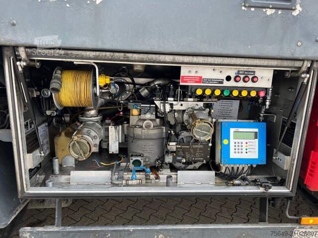 Tankwagen Mercedes-Benz Actros 1841 L 4x2 Actros 1841 L 4x2, Esterer-Tankaufbau, 3 Kammern, 14.000l, ADR