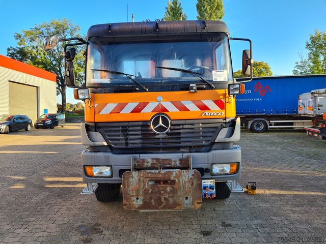 Grue à tour Mercedes-Benz Atego 1823 AK 4x4 Atego 1823 AK 4x4, Winterdienstausstattung, Kran Atlas 85.2, Funk