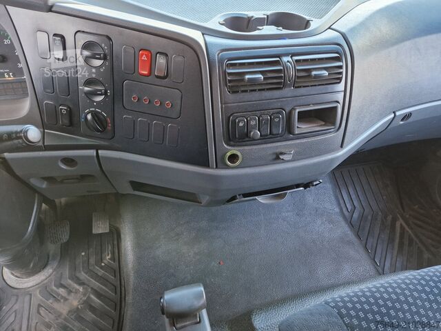 Grue montée sur camion Mercedes-Benz Atego 1218 L 4x2 1218 L 4x2, Fassi Kran F 95A21 5.9m-1.545 kg,