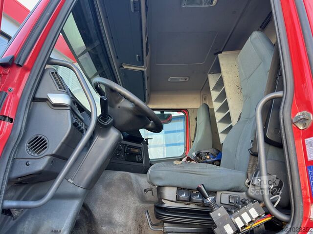 Camion benne à bras amovible  FM 460 8x2-6 FM 460 8x2-6, Lenk-/Liftachse, Kran HMF 2020-K4, Funk