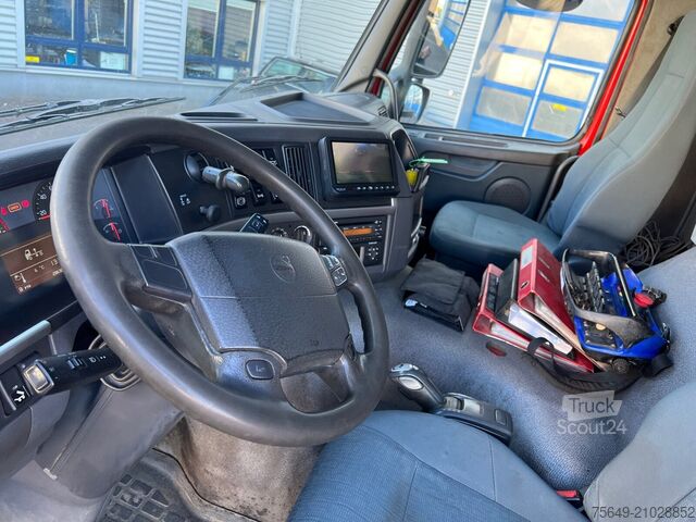 Camion benne à bras amovible  FM 460 8x2-6 FM 460 8x2-6, Lenk-/Liftachse, Kran HMF 2020-K4, Funk