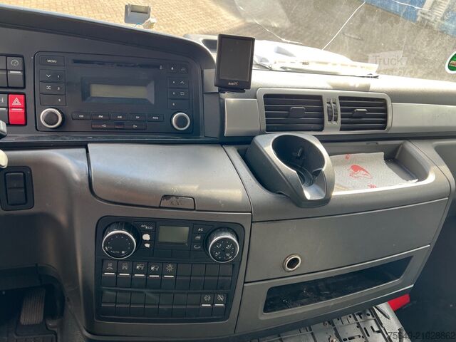 Gekoelde container MAN TGL 12.220 4X2 BL mit Motorschaden TGL 12.220 4X2 BL mit Motorschaden, Tiefkühlkoffer, Thermoking, Rolltor, unterfaltbare MBB LBW