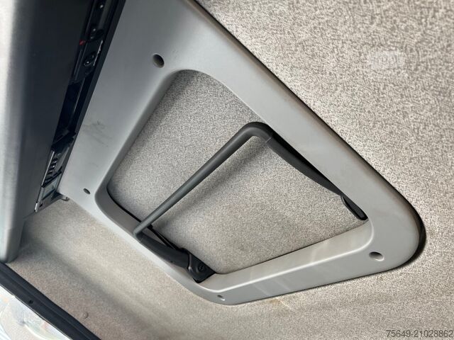 Gekoelde container MAN TGL 12.220 4X2 BL mit Motorschaden TGL 12.220 4X2 BL mit Motorschaden, Tiefkühlkoffer, Thermoking, Rolltor, unterfaltbare MBB LBW