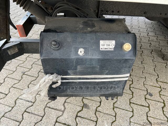 Camion caisson MAN TGL 12.250/340 4X2 BL TGL 12.250/340 4X2 BL mit Dhollandia LBW, 42 cbm