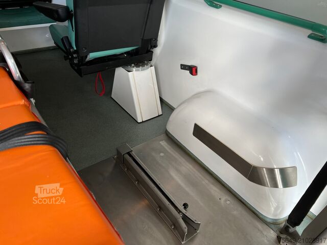 Camion de pompiers Renault Trafik 2.0 dCi115 4x2 Trafik 2.0 dCi115 4x2, Krankentransporter