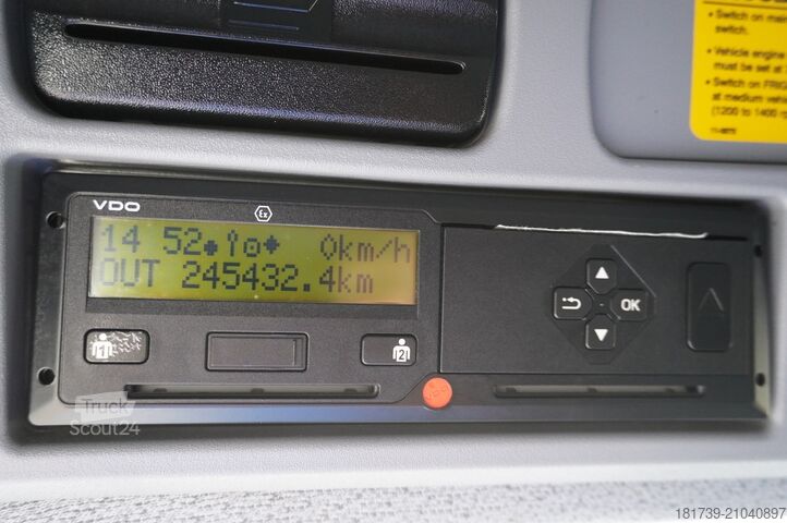 Camion frigorifique Mercedes-Benz Atego 1530 E6 Lamberet refrigerated truc