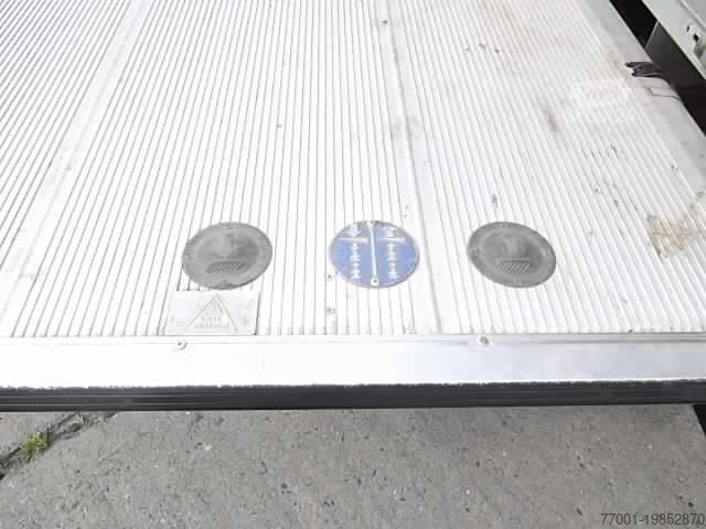 Skriňová dodávka IVECO 50C18HA8/P