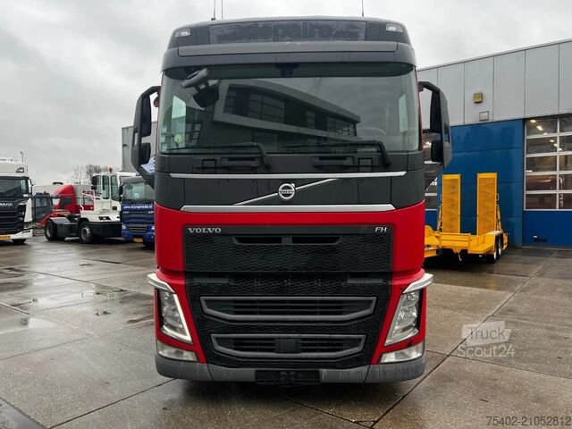 Standard tractor Volvo FH 13.420 Globetrotter / Mega / 2x Tank