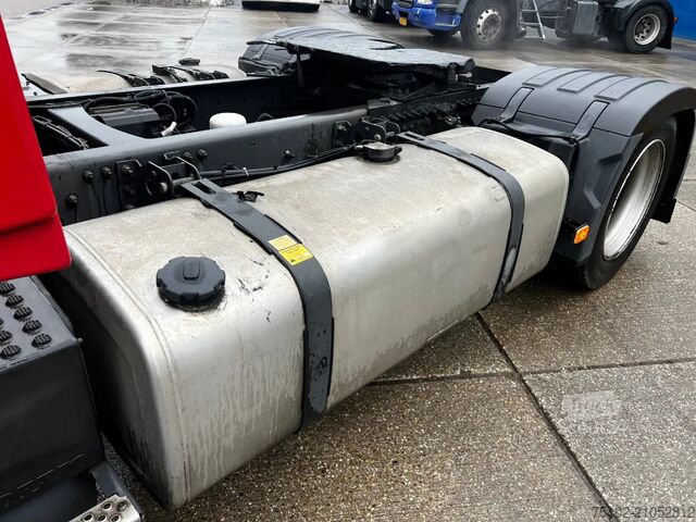 Standard tractor Volvo FH 13.420 Globetrotter / Mega / 2x Tank