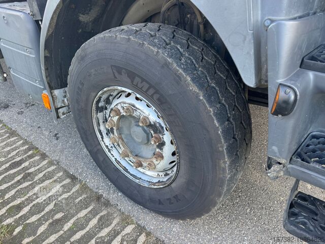 Volquete con grúa Renault KERAX 430.19