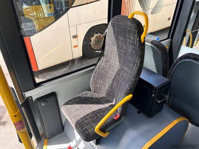 Mestni avtobus SOLARIS Urbino 8.9  LE MIDI KLIMA  2,4 m GURTE  NEULACK