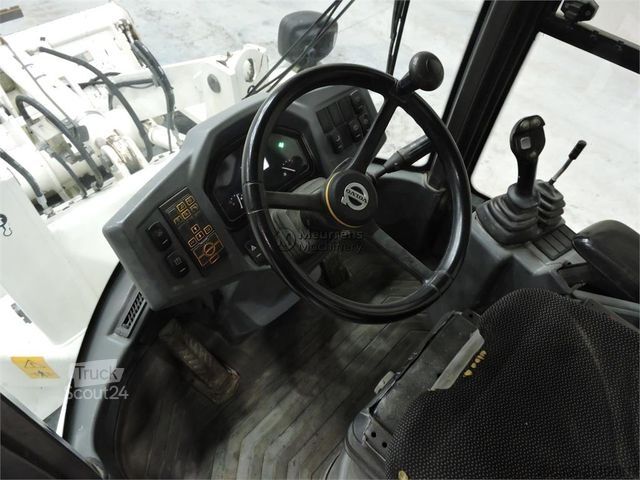 Wiellader VOLVO L30G + FORK