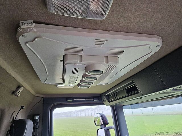 Kyld/fryst transport SCANIA P280 6X2*4 TAILLIFT