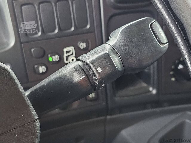 Kyld/fryst transport SCANIA P280 6X2*4 TAILLIFT