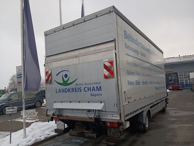 Curtain sider van MERCEDES-BENZ Atego2 822  4x2L Klima, Luftgef.,AHK,Spoiler,LBW