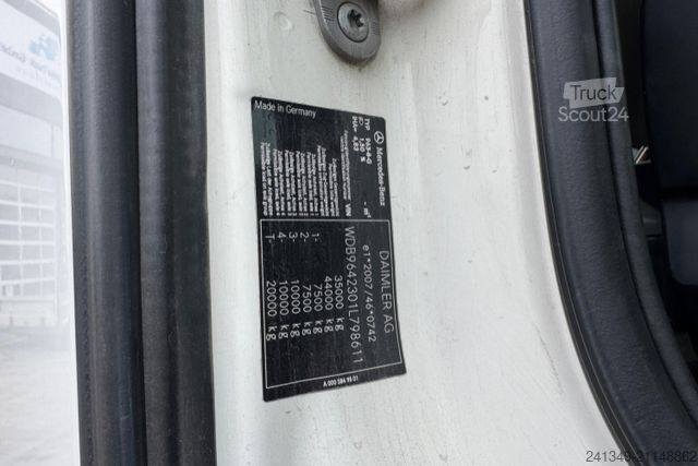 Grue montée sur camion MERCEDES-BENZ Arocs 3248 8x4 Fassi 235-4 SWS & Thermokipper