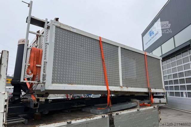 Grue montée sur camion MERCEDES-BENZ Arocs 3248 8x4 Fassi 235-4 SWS & Thermokipper