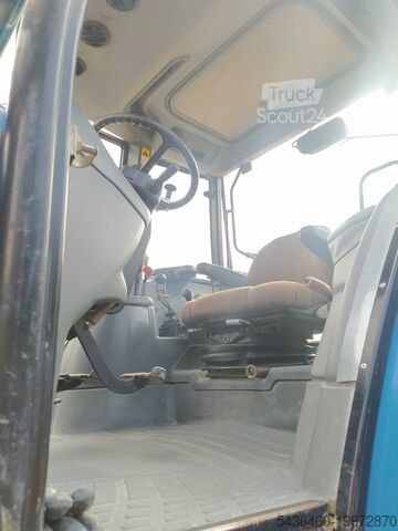 Traktor New Holland TS 110