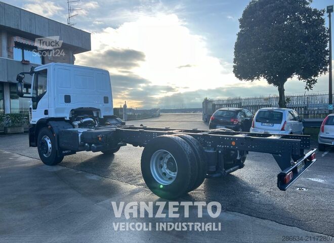 Podvozkový nákladní automobil Iveco 180E28 EUROCARGO A TELAIO