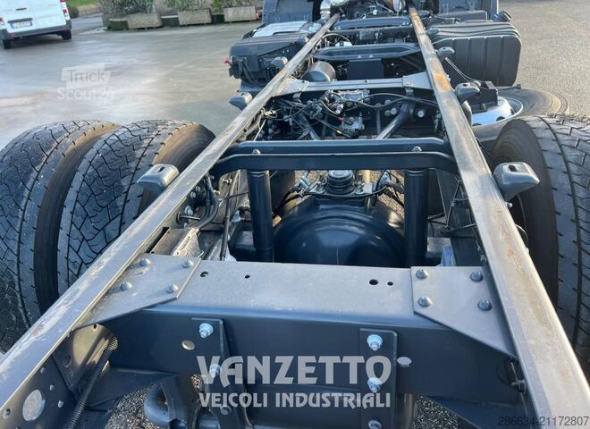 Podvozkový nákladní automobil Iveco 180E28 EUROCARGO A TELAIO