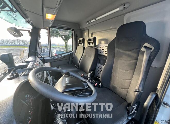 Podvozkový nákladní automobil Iveco 180E28 EUROCARGO A TELAIO