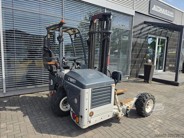 Chariot élévateur frontal MOFFETT M4 25.3 Mitnahmestapler 4 x 4 erst 384 Std.