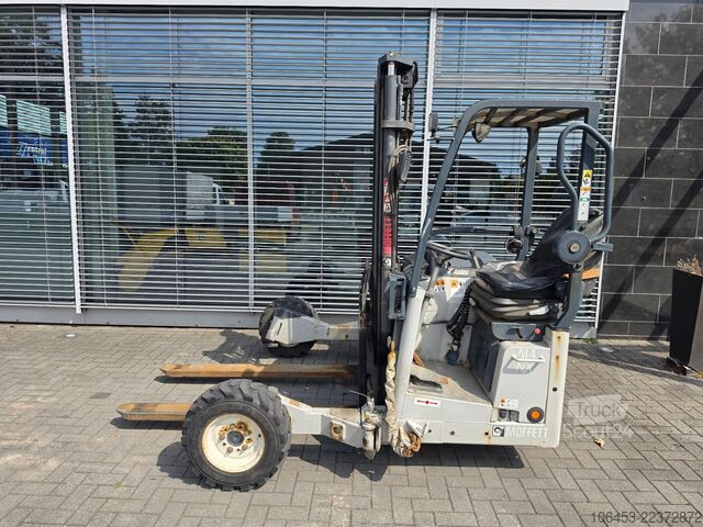 Chariot élévateur frontal MOFFETT M4 25.3 Mitnahmestapler 4 x 4 erst 384 Std.