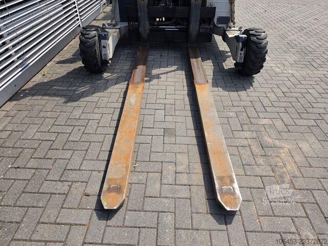 Chariot élévateur frontal MOFFETT M4 25.3 Mitnahmestapler 4 x 4 erst 384 Std.