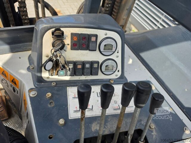 Chariot élévateur frontal MOFFETT M4 25.3 Mitnahmestapler 4 x 4 erst 384 Std.