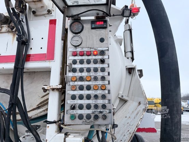 Vakuuminė cisterna sunkvežimis SCANIA P360 6x4 JHL Hvidtved Larsen FlexLine 312