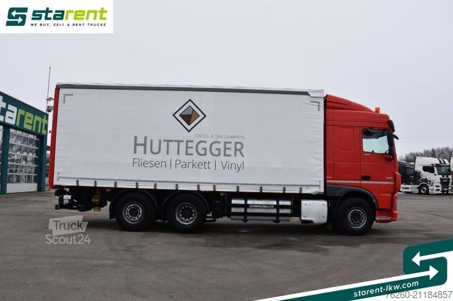 Autocarro con pianale e telone DAF XF 480 6x2 Planenaufbau LBW 1500Kg Standklima