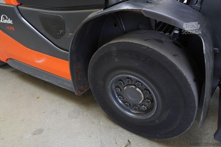 Chariot élévateur Linde H 25 T 1202