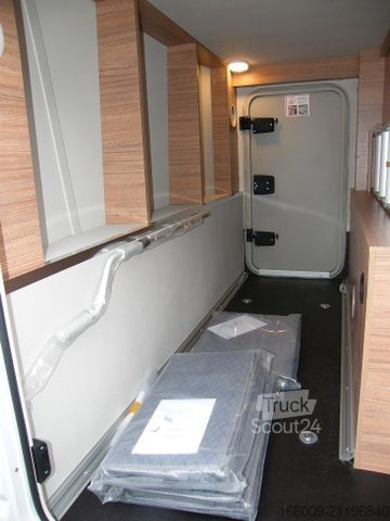 Semi-integrated camper WEINSBERG X-Cursion CUV 500MQ