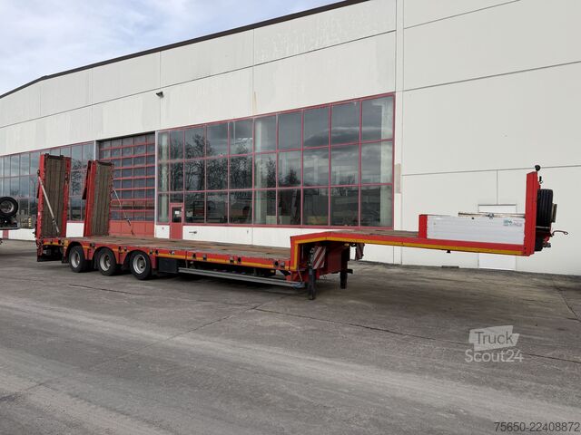 Niski poluprikolica Kässbohrer LB3E  3 Achs Satteltieflader, komplett überfahrbar