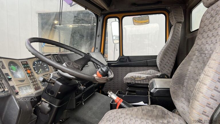 Atrelado da plataforma MAN 12.192 (MANUAL PUMP / 4X4 / POMPE MANUELLE / GR...