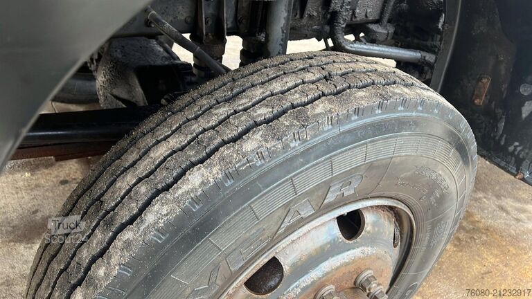 Atrelado da plataforma MAN 12.192 (MANUAL PUMP / 4X4 / POMPE MANUELLE / GR...