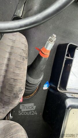 Atrelado da plataforma MAN 12.192 (MANUAL PUMP / 4X4 / POMPE MANUELLE / GR...