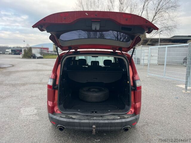 Минибус FORD S-Max S-MAX Trend  2,2 Ltr. - 129 kW TDCi