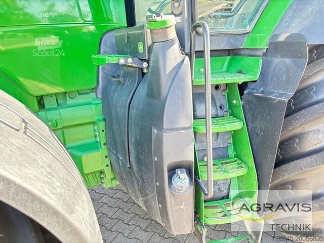 Traktorius John Deere 8270 R AutoPowr