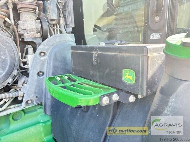 Traktorius John Deere 8270 R AutoPowr