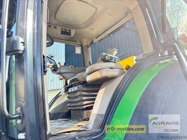 Traktorius John Deere 8270 R AutoPowr