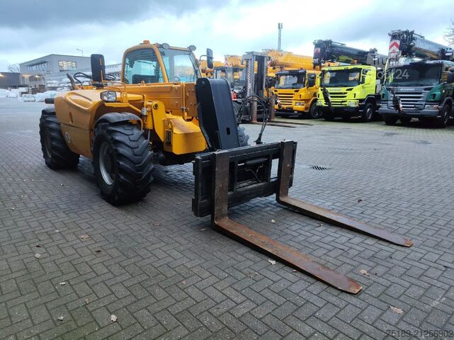 Teleszkópos rakodó Manitou MHT 860 L
