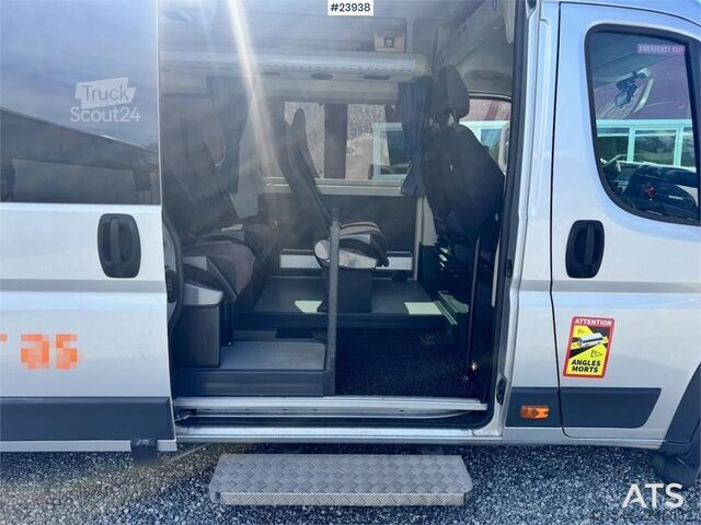Minibuss Fiat Ducato Minibus – 46,000 km – 2 Sets of Tires – 17