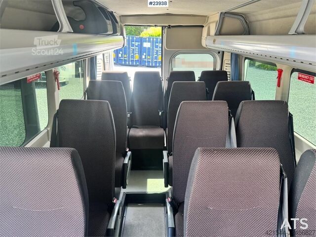 Minibuss Fiat Ducato Minibus – 46,000 km – 2 Sets of Tires – 17